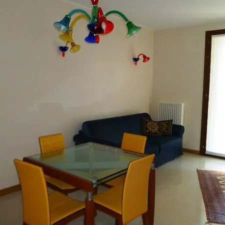 Venicein Appartement *